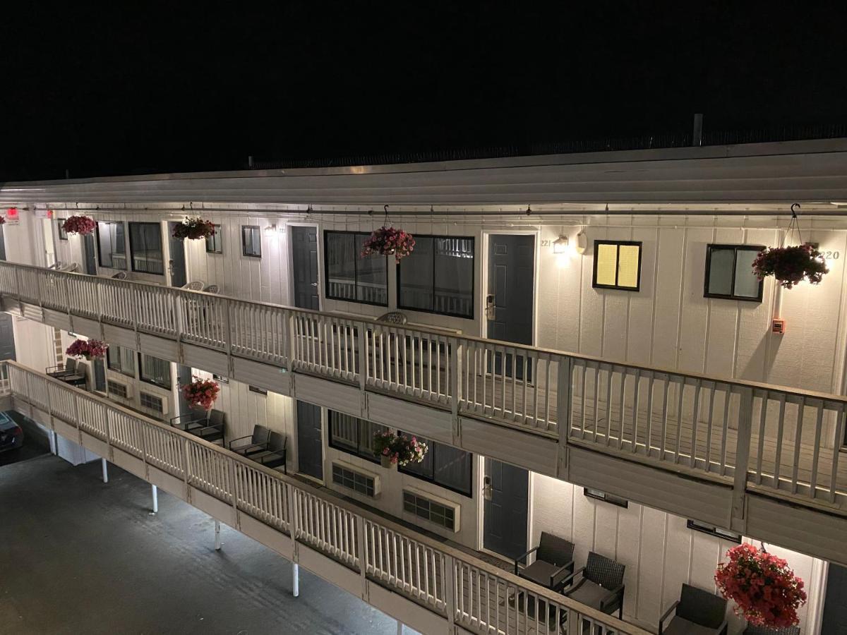 Ways Motel هامبتون المظهر الخارجي الصورة